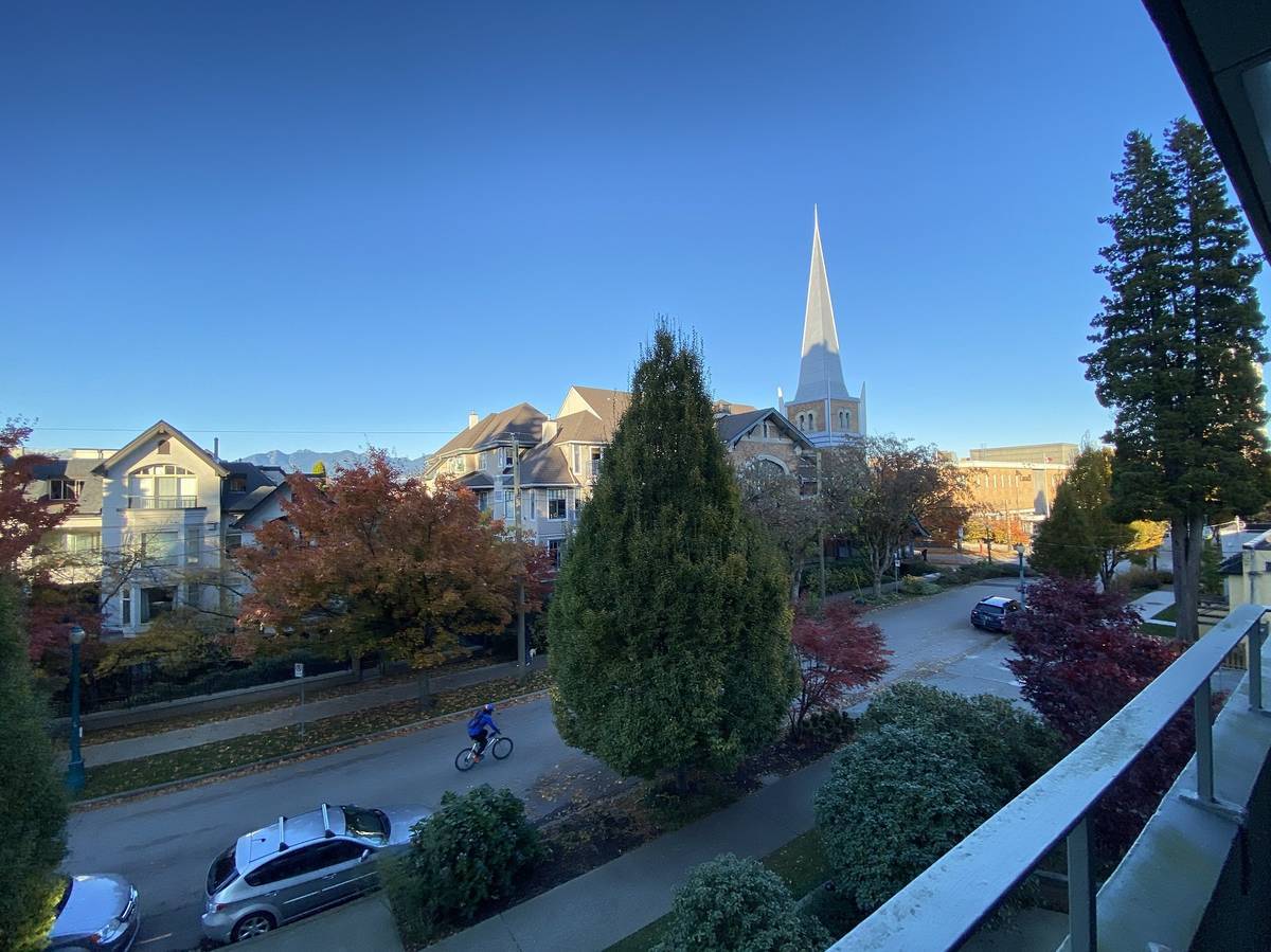 Bright Pet Friendly Studio In Mount Pleasant