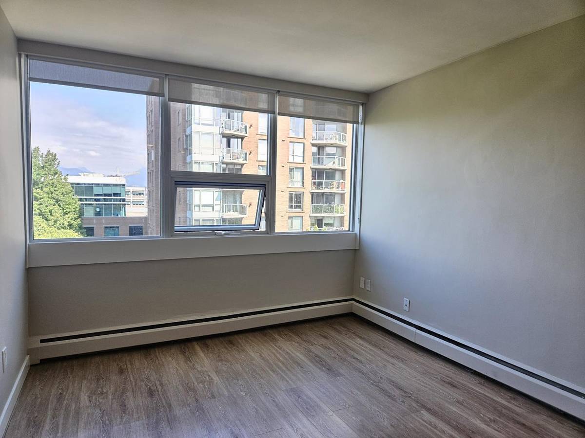 Pet Friendly 1 Bedroom With Laundry In South Granville