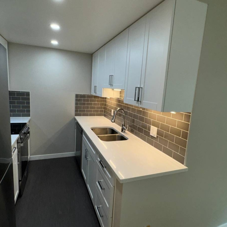  Cat Friendly 1 Bedroom With Laundry In The West End
