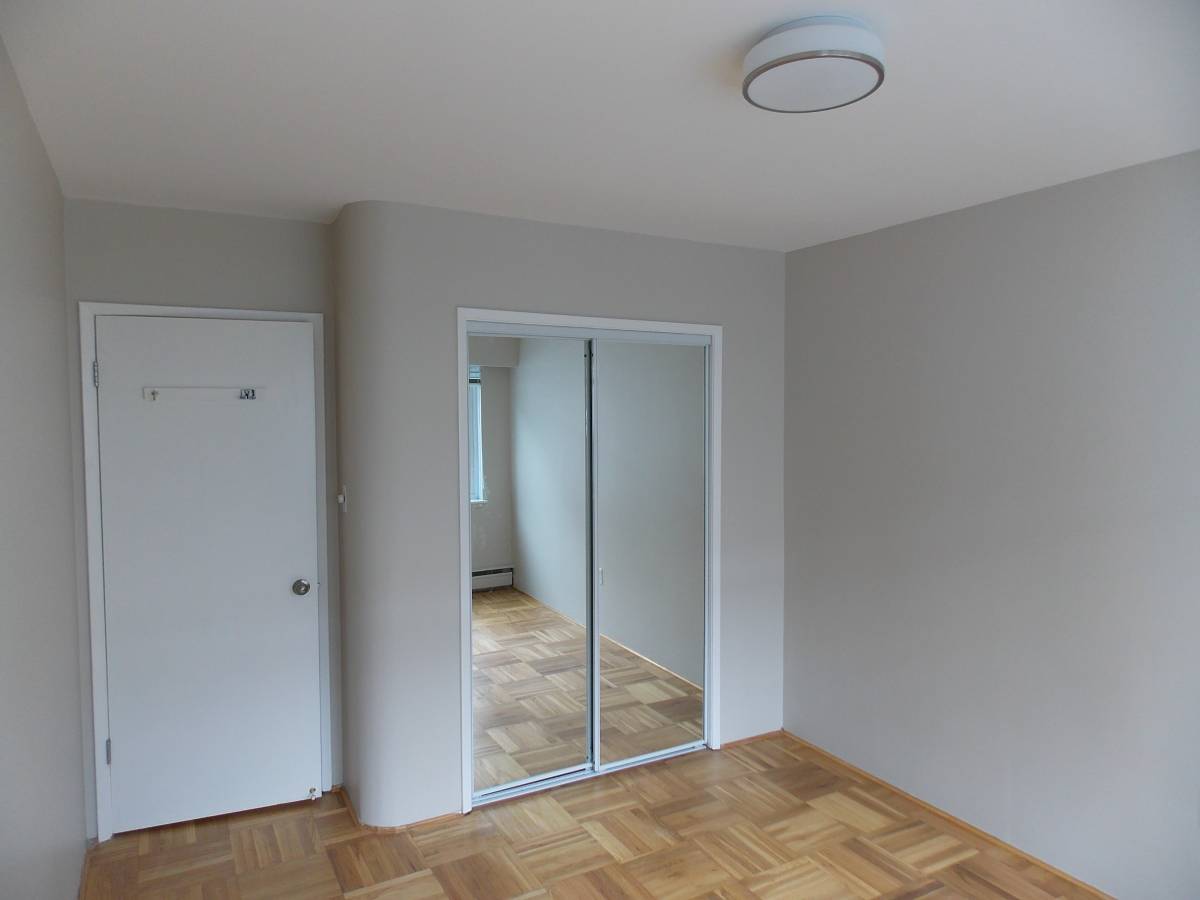 1 Bedroom 650 sqft Cat Friendly Unit In The West End