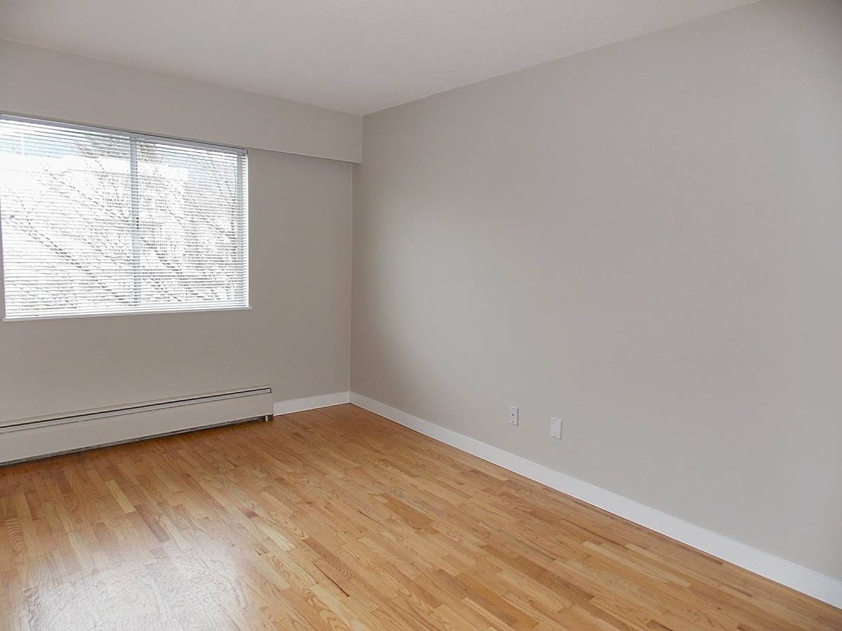 Pet Friendly 725 sqft 1 Bedroom Unit In Central Lonsdale
