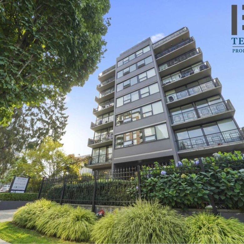 Pet Friendly 575 sqft 1 Bedroom With Laundry In South Granville!