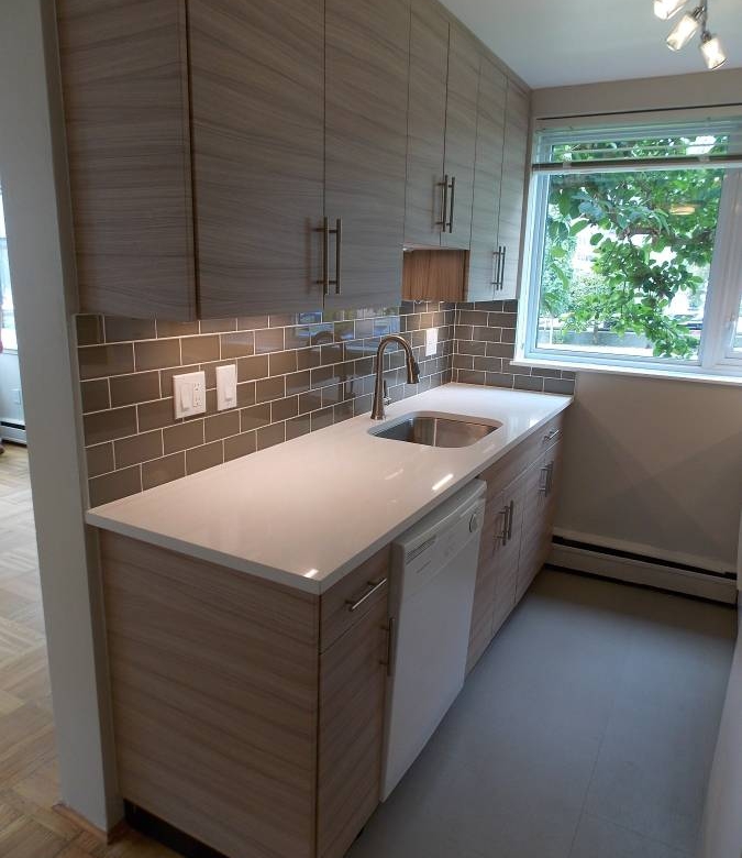 1 Bedroom 650 sqft Cat Friendly Unit In The West End