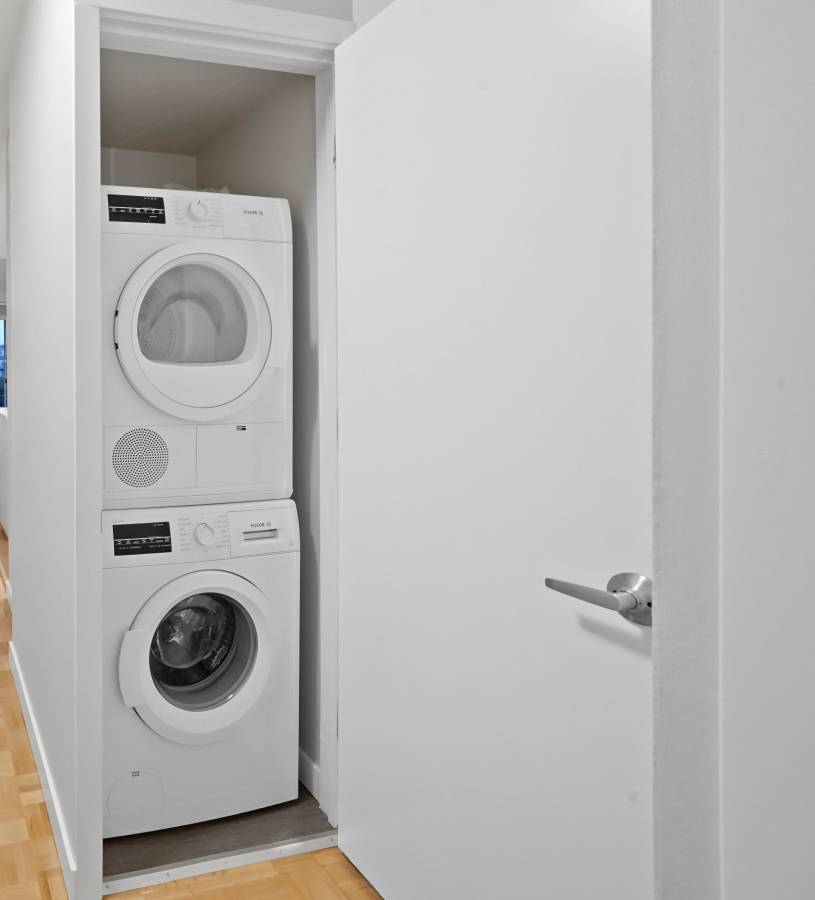 Pet Friendly 1 Bedroom Unit With Laundry In Fairview