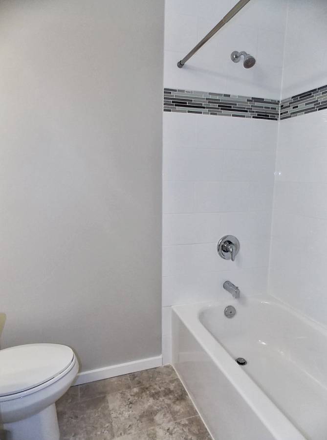 Pet Friendly 725 sqft 1 Bedroom Unit In Central Lonsdale