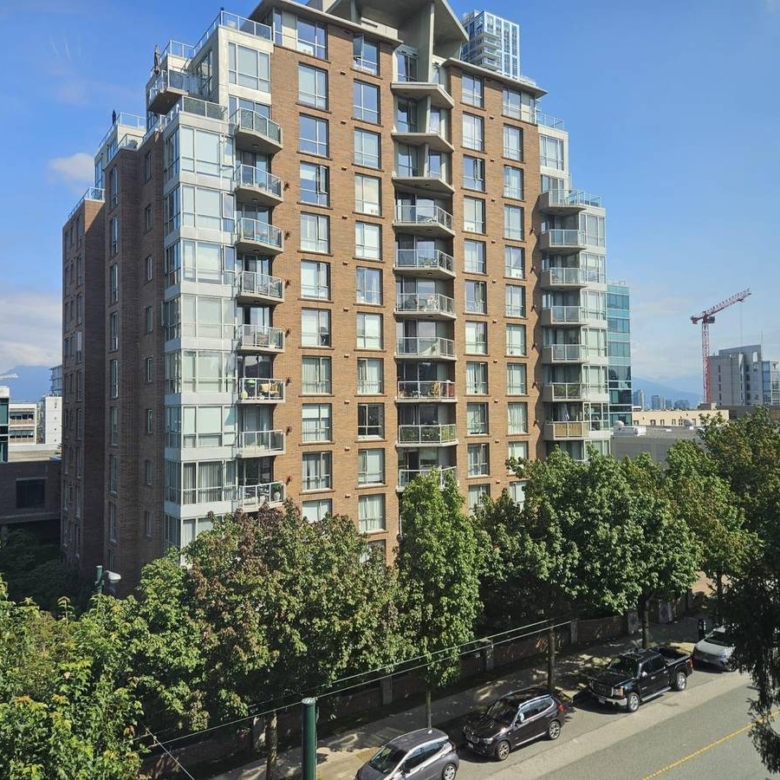 Pet Friendly 1 Bedroom With Laundry In South Granville