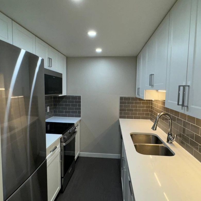  Cat Friendly 1 Bedroom With Laundry In The West End