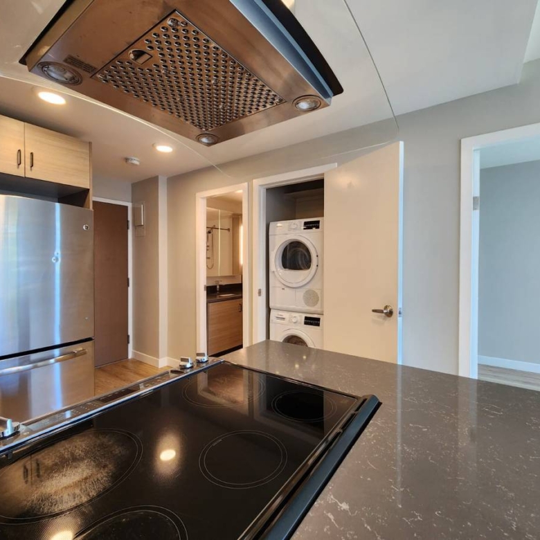 Pet Friendly 1 Bedroom With Laundry In South Granville