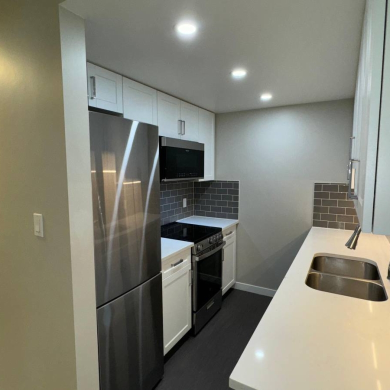  Cat Friendly 1 Bedroom With Laundry In The West End