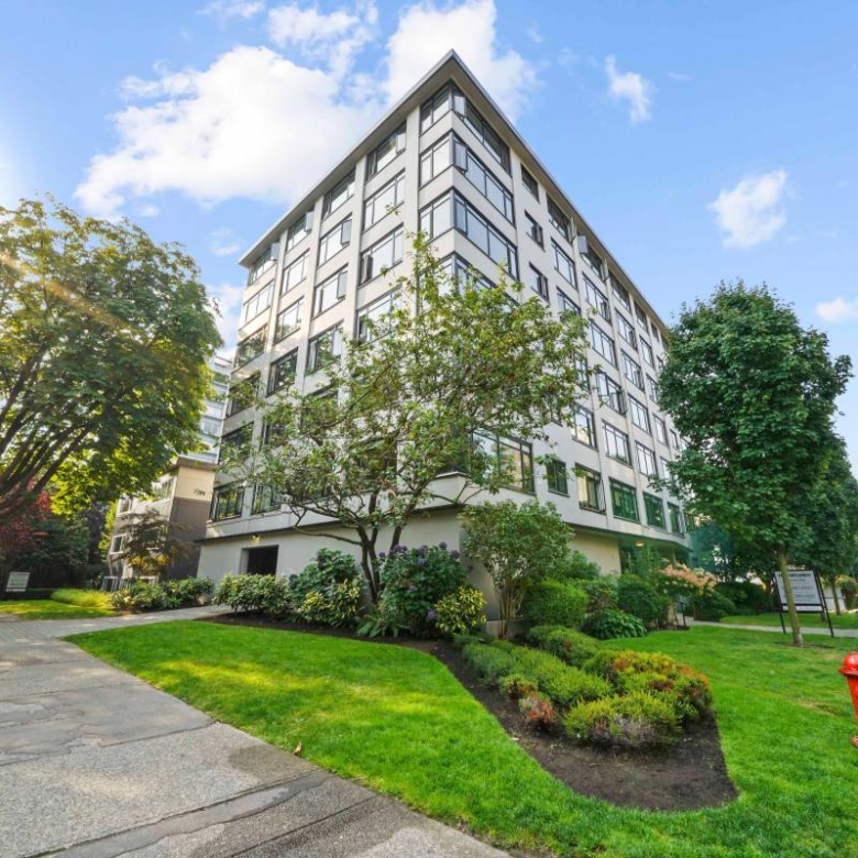1 Bedroom 650 sqft Cat Friendly Unit In The West End