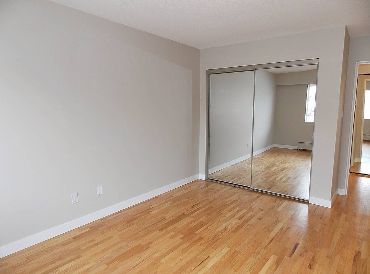 Pet Friendly 725 sqft 1 Bedroom Unit In Central Lonsdale