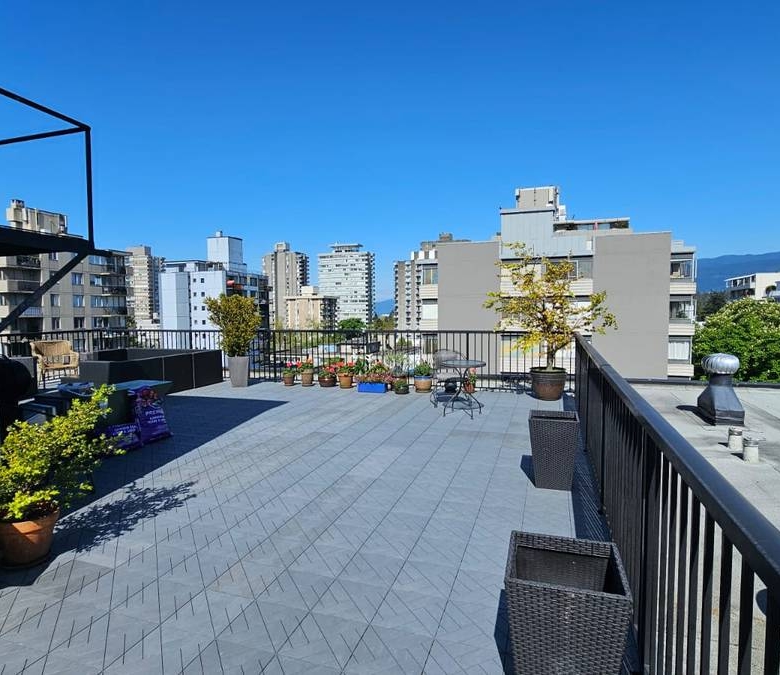 1 Bedroom 650 sqft Cat Friendly Unit In The West End