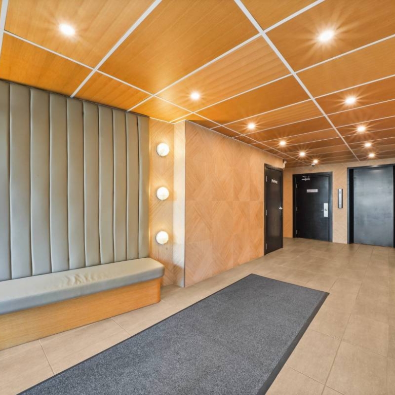1 Bedroom 650 sqft Cat Friendly Unit In The West End