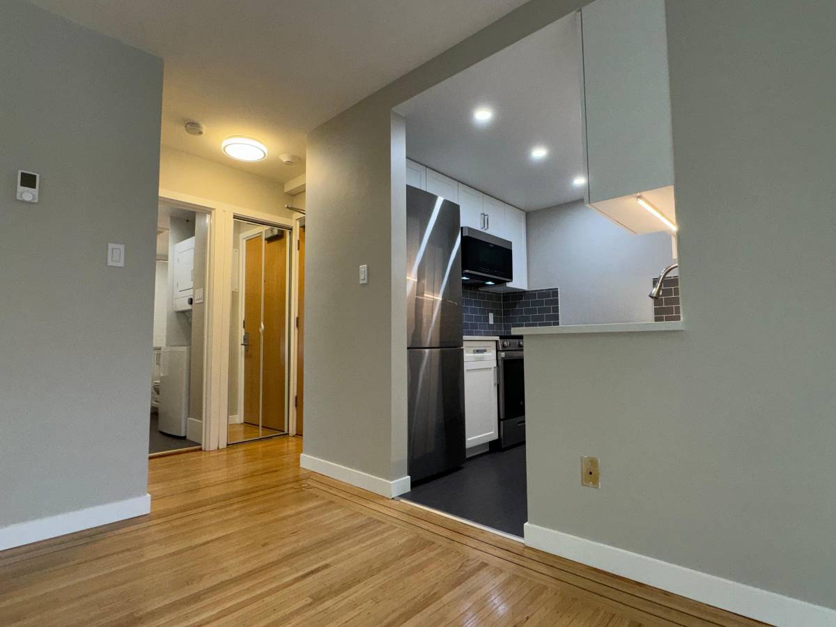  Cat Friendly 1 Bedroom With Laundry In The West End