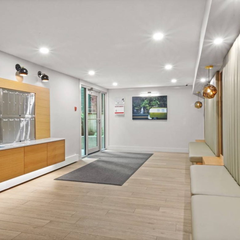  Cat Friendly 1 Bedroom With Laundry In The West End
