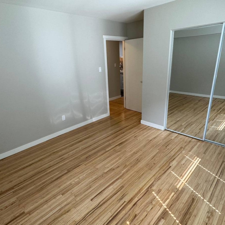  Cat Friendly 1 Bedroom With Laundry In The West End