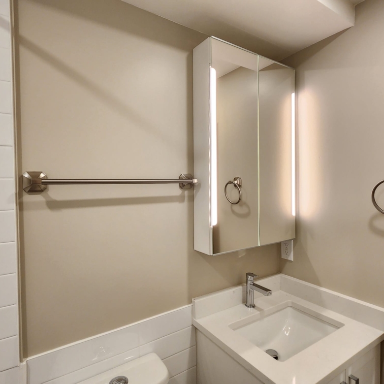 Renovated Pet-Friendly Studio With Laundry Close To Main Street