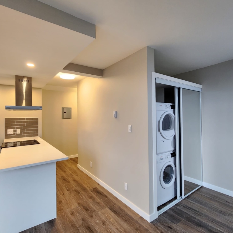 Renovated Pet-Friendly Studio With Laundry Close To Main Street