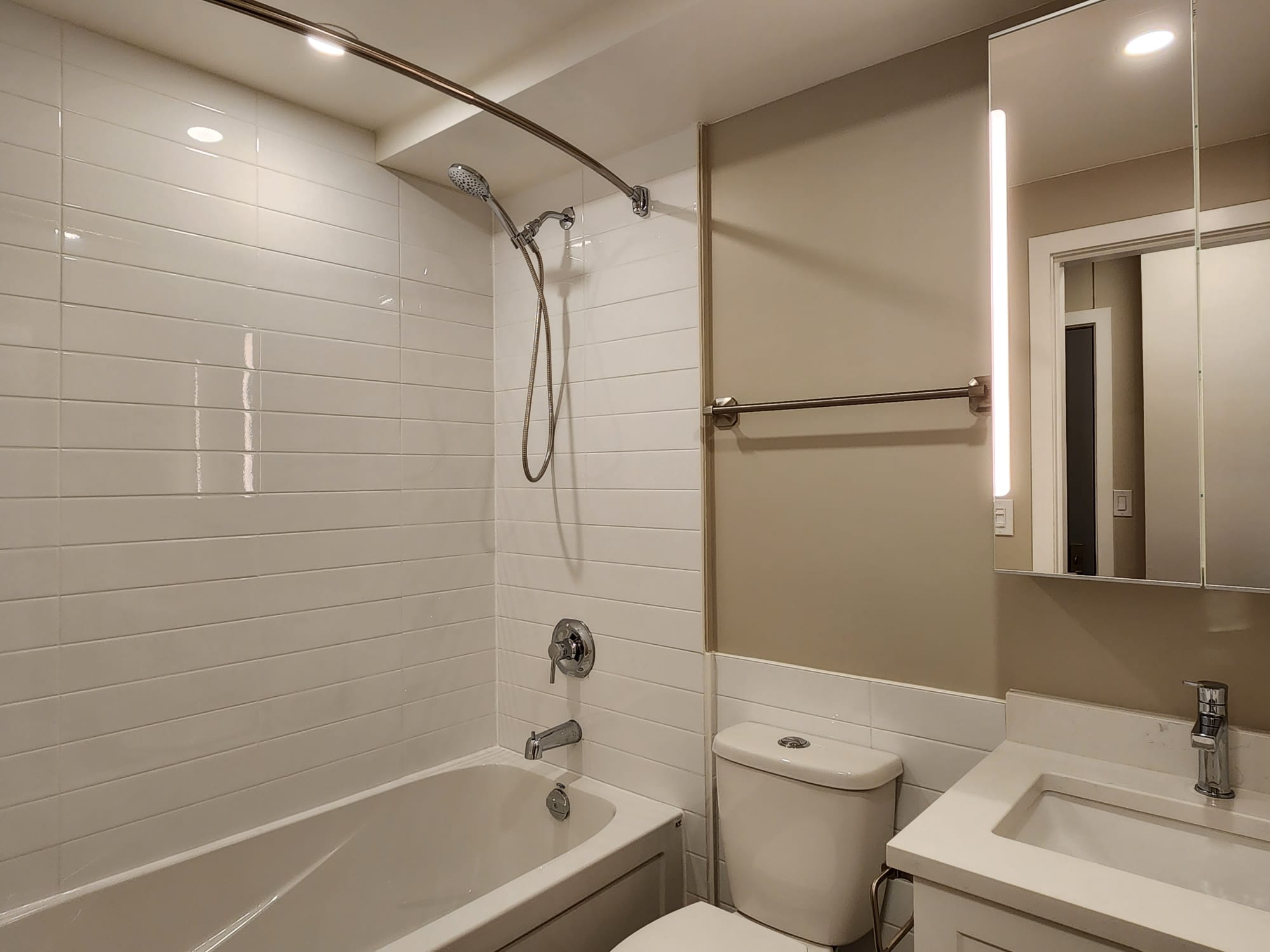 Renovated Pet-Friendly Studio With Laundry Close To Main Street