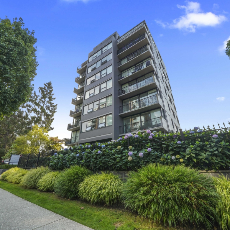 Pet Friendly 1 Bedroom 530 sqft Unit In South Granville