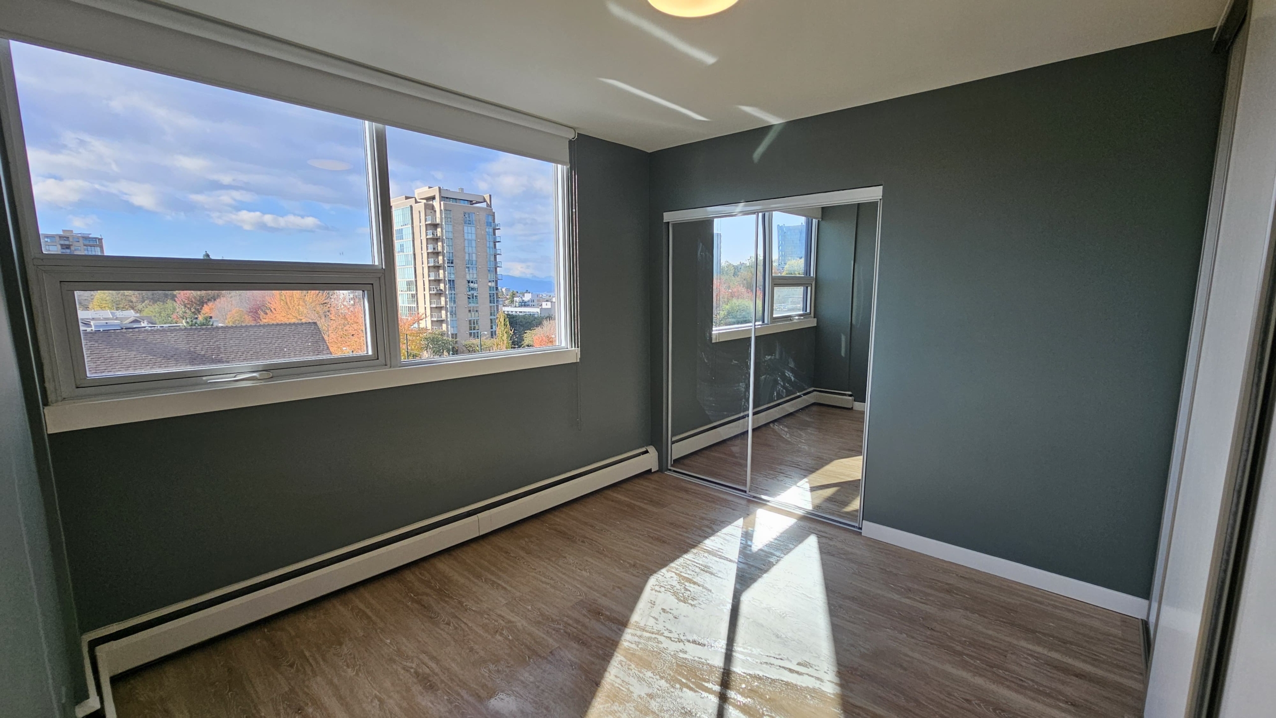 Pet Friendly 1 Bedroom 530 sqft Unit In South Granville