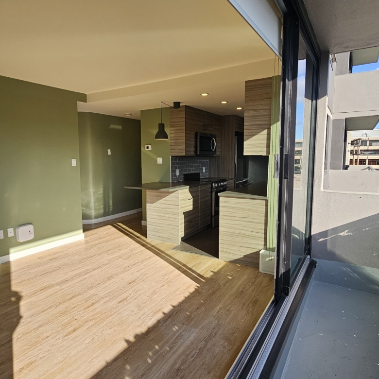 Pet Friendly 1 Bedroom 530 sqft Unit In South Granville