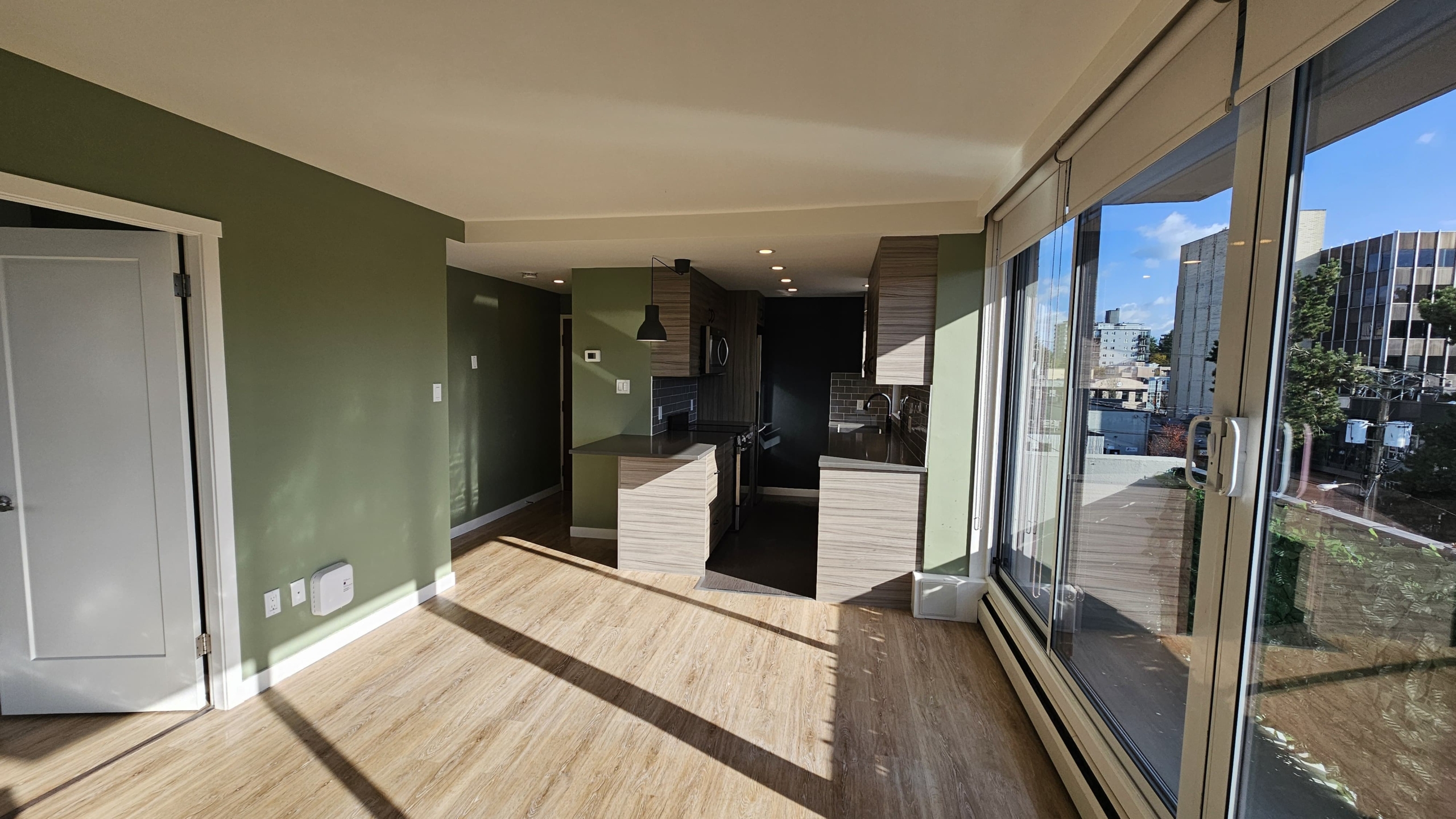 Pet Friendly 1 Bedroom 530 sqft Unit In South Granville