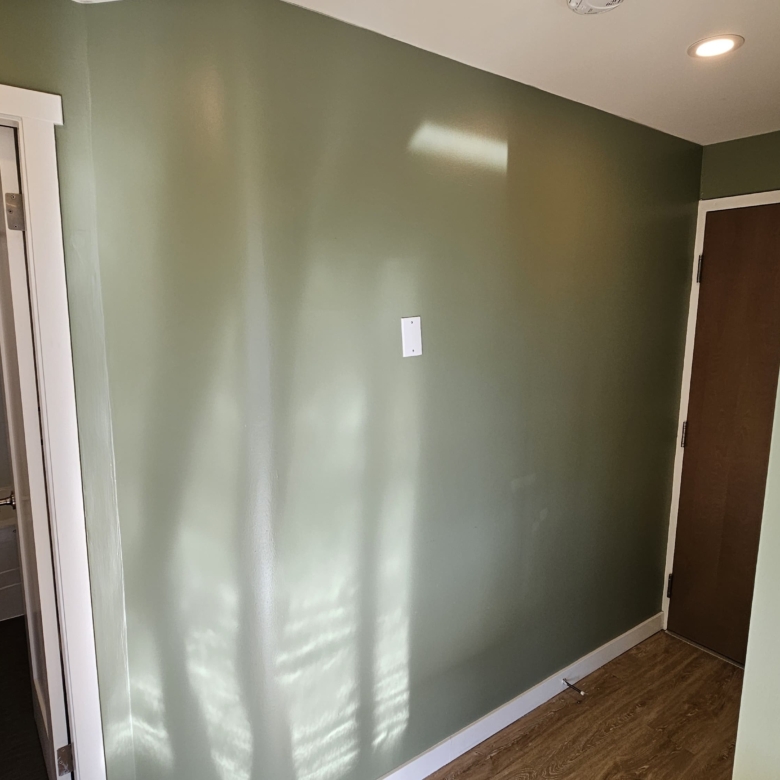 Pet Friendly 1 Bedroom 530 sqft Unit In South Granville