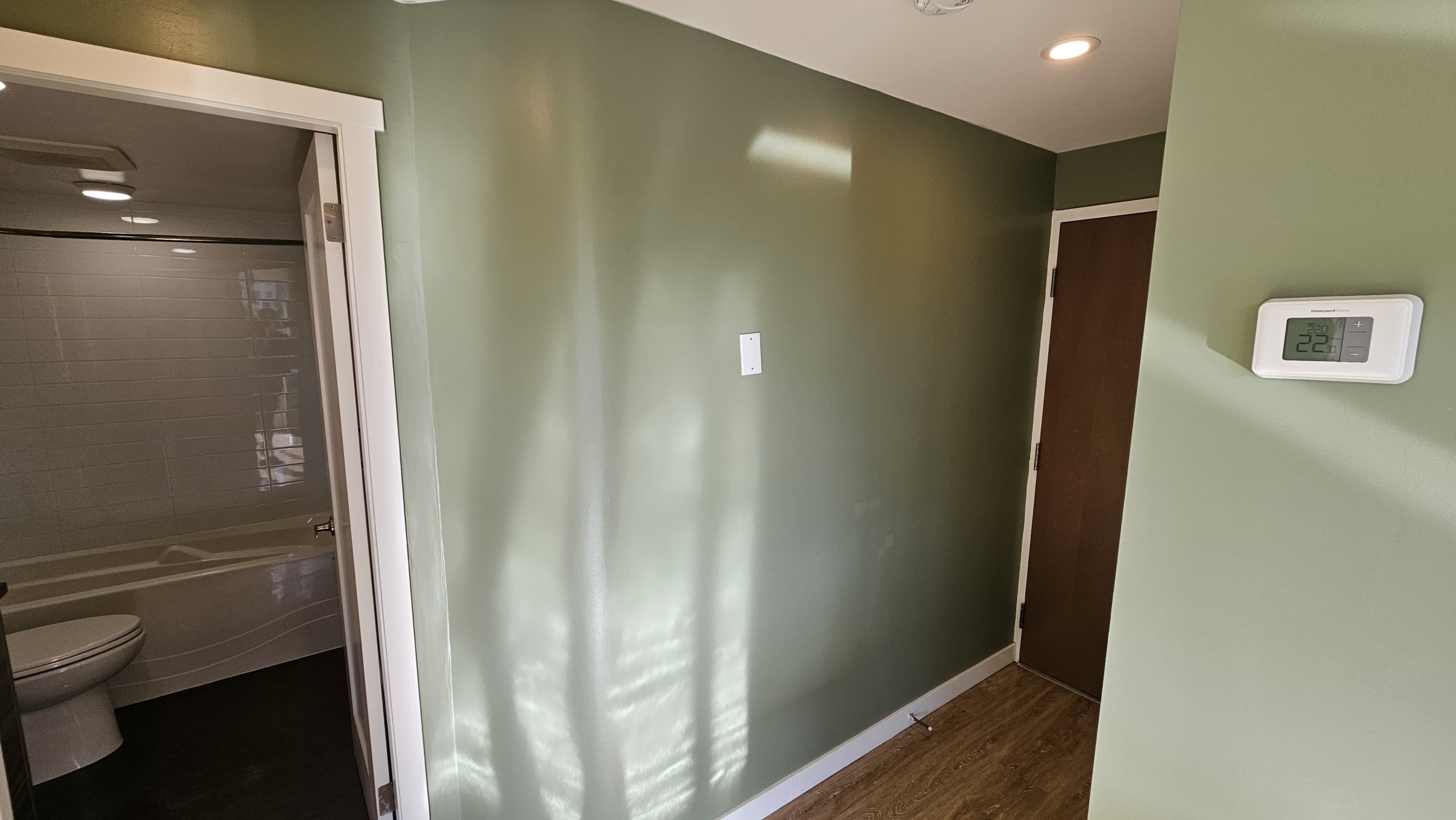 Pet Friendly 1 Bedroom 530 sqft Unit In South Granville
