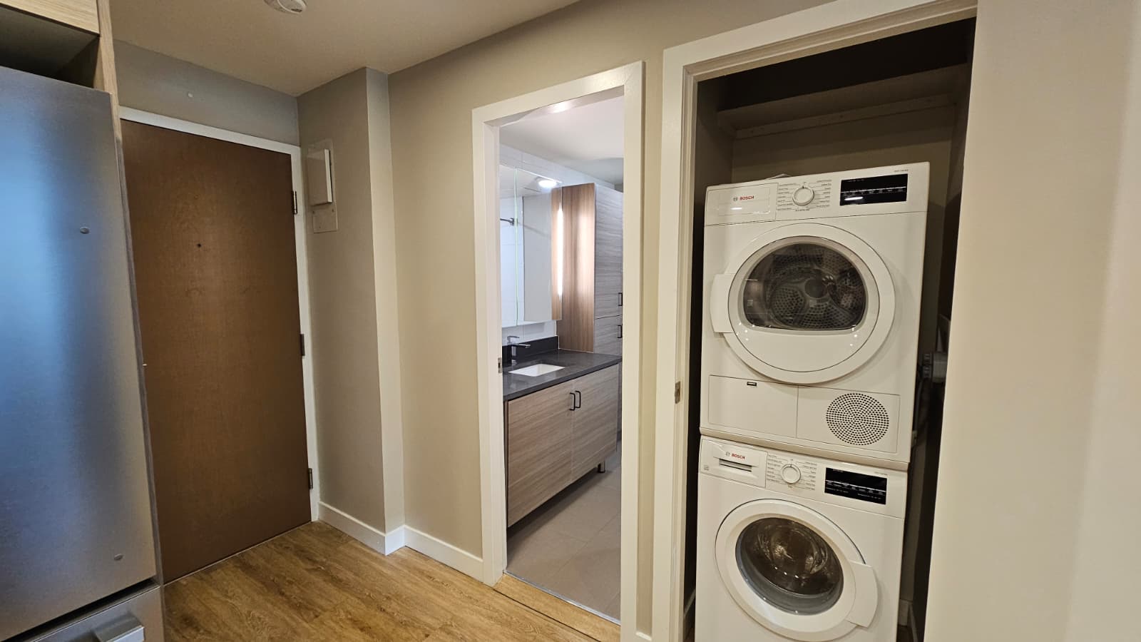 Pet Friendly 1 Bedroom With Laundry In South Granville