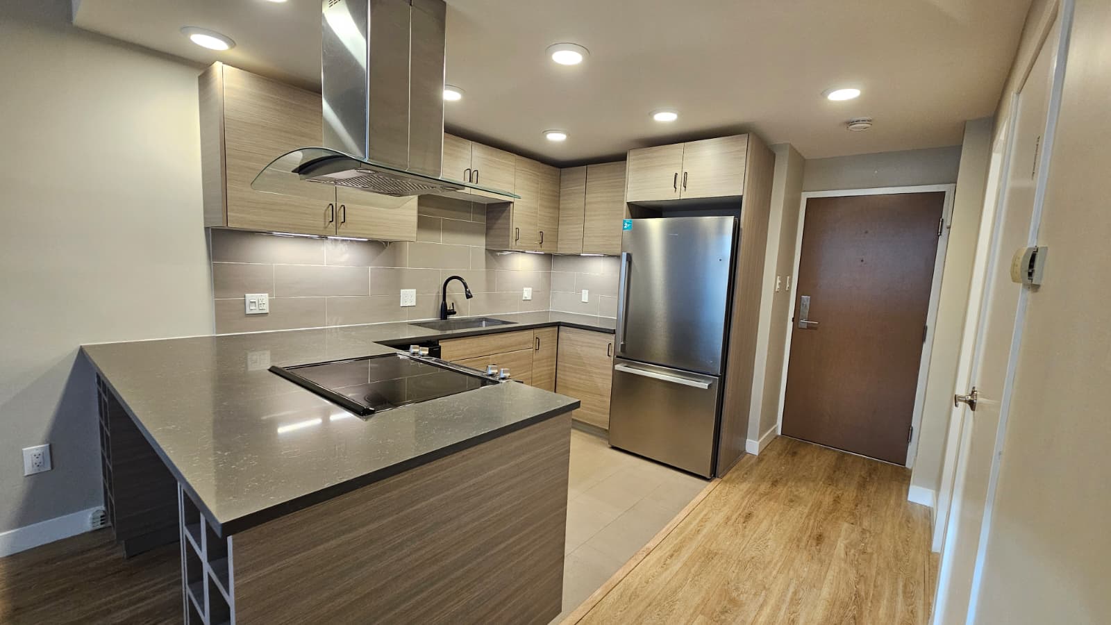 Pet Friendly 1 Bedroom With Laundry In South Granville