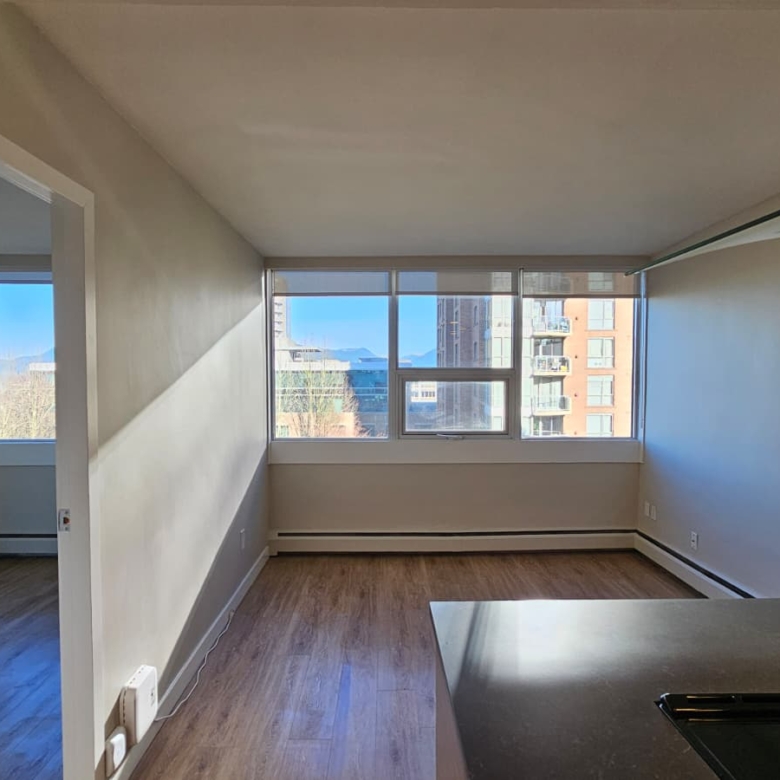 Pet Friendly 1 Bedroom With Laundry In South Granville