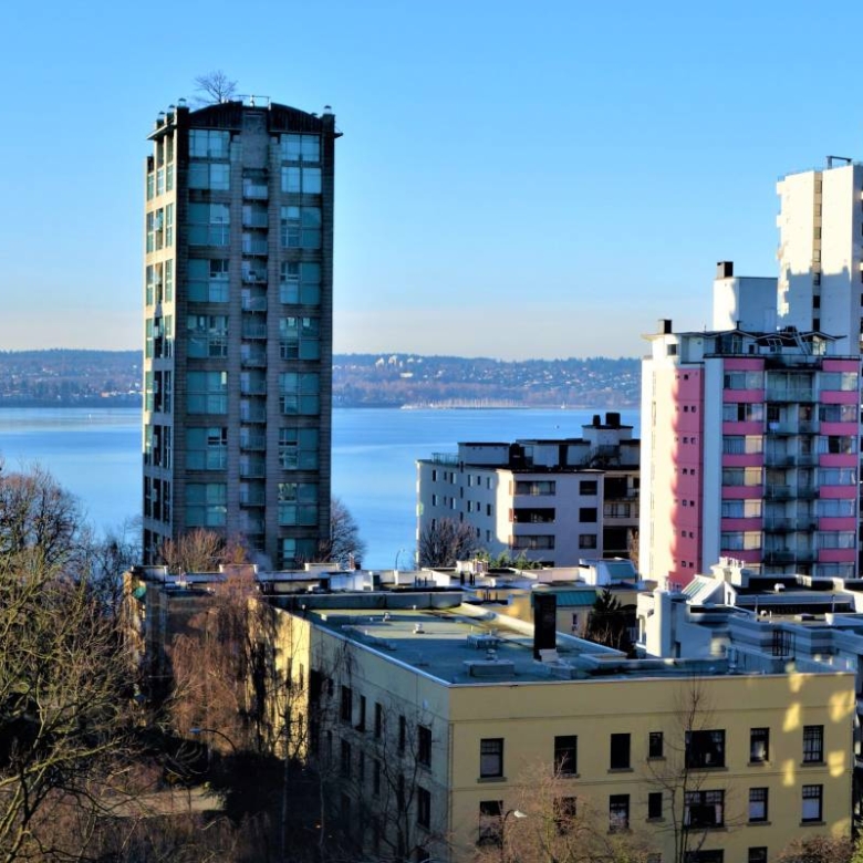 Pet Friendly 1 Bedroom Unit In The West End