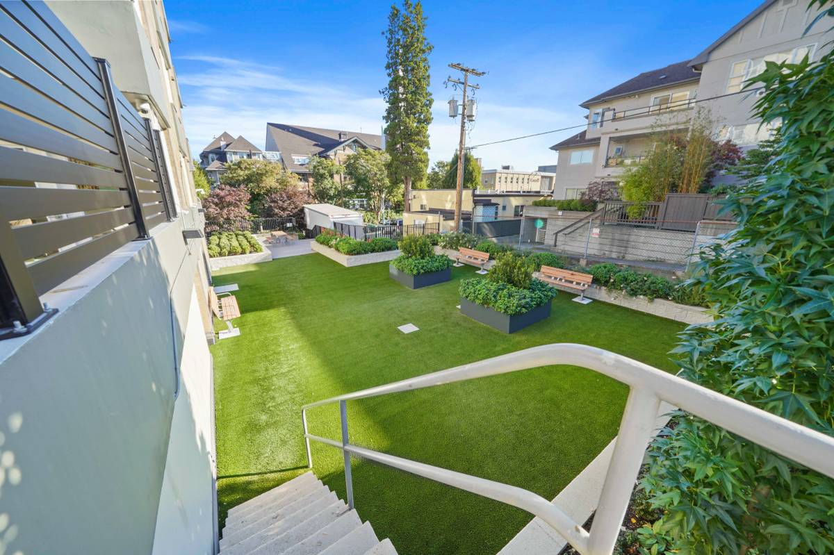Pet Friendly 1 Bedroom Unit In Mount Pleasant