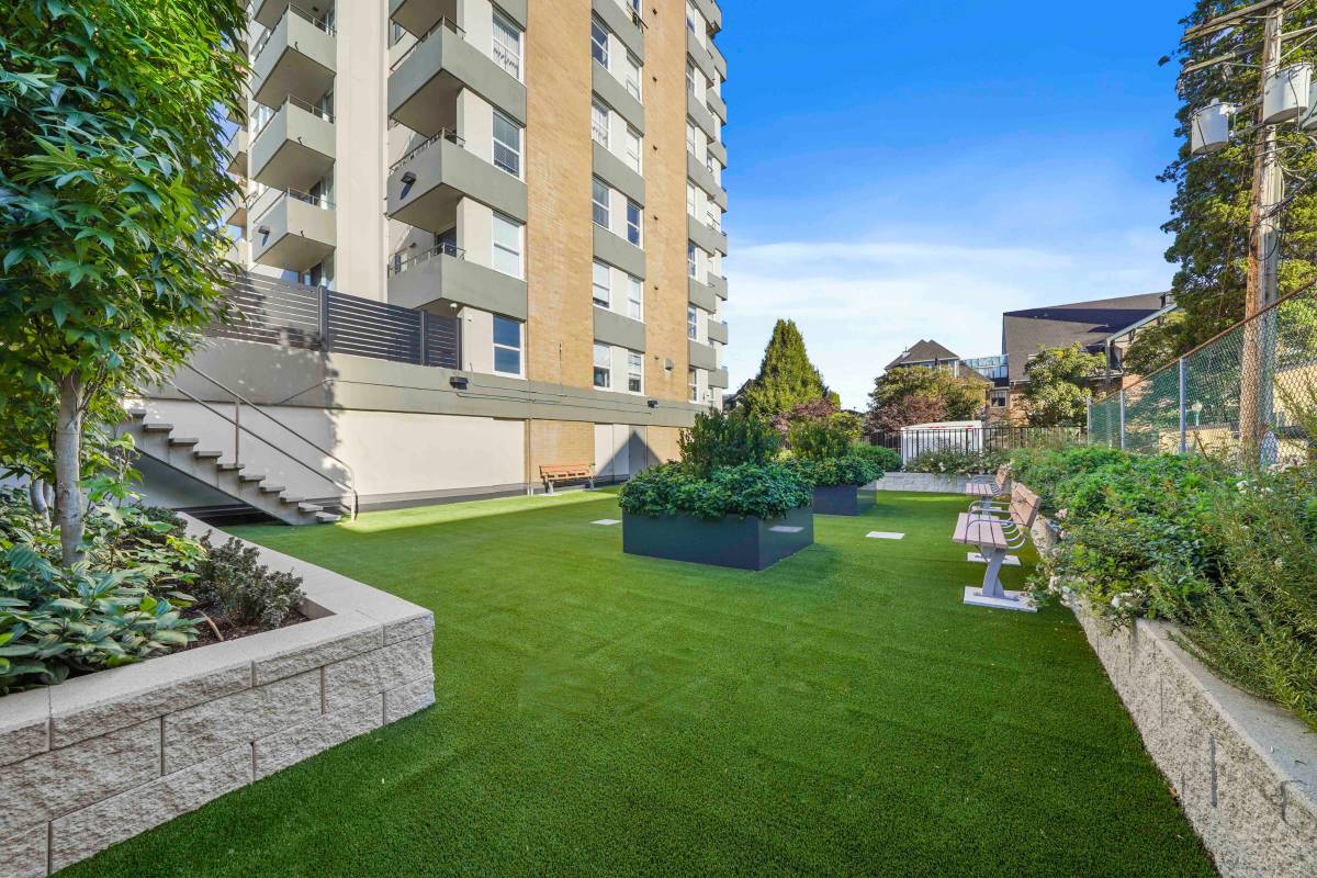 Pet Friendly 1 Bedroom Unit In Mount Pleasant