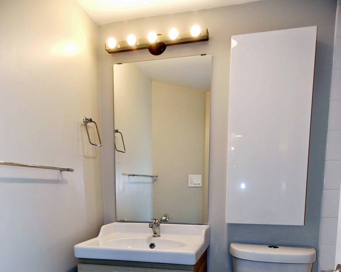 Pet Friendly 1 Bedroom Unit In Mount Pleasant