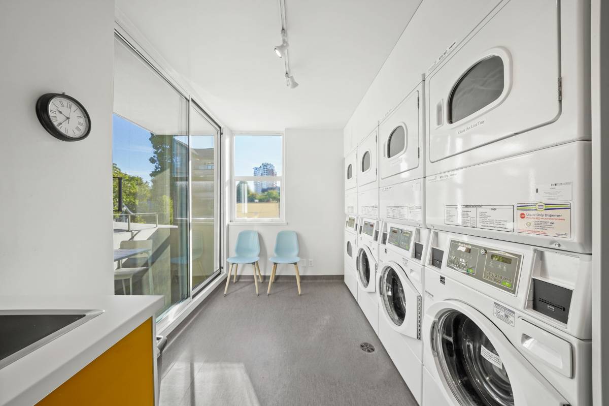Pet Friendly 1 Bedroom Unit In Mount Pleasant