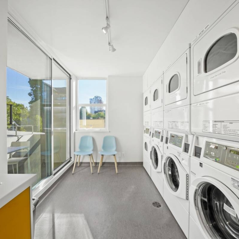 Pet Friendly 1 Bedroom Unit In Mount Pleasant