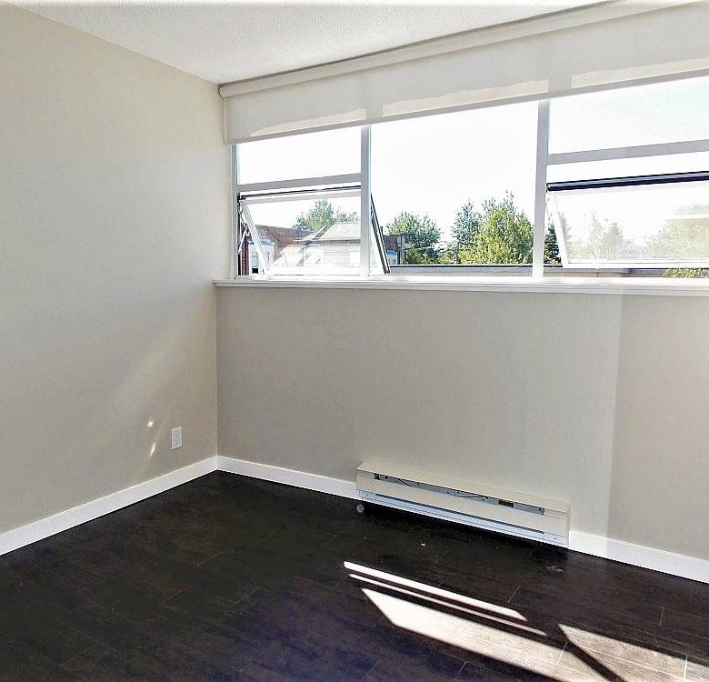 Pet Friendly 1 Bedroom Unit In Mount Pleasant