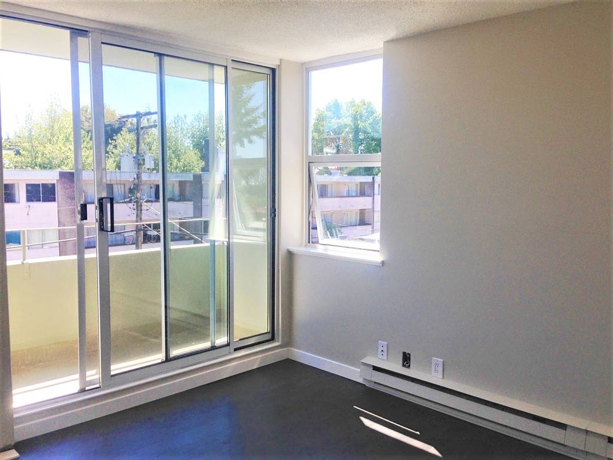 Pet Friendly 1 Bedroom Unit In Mount Pleasant