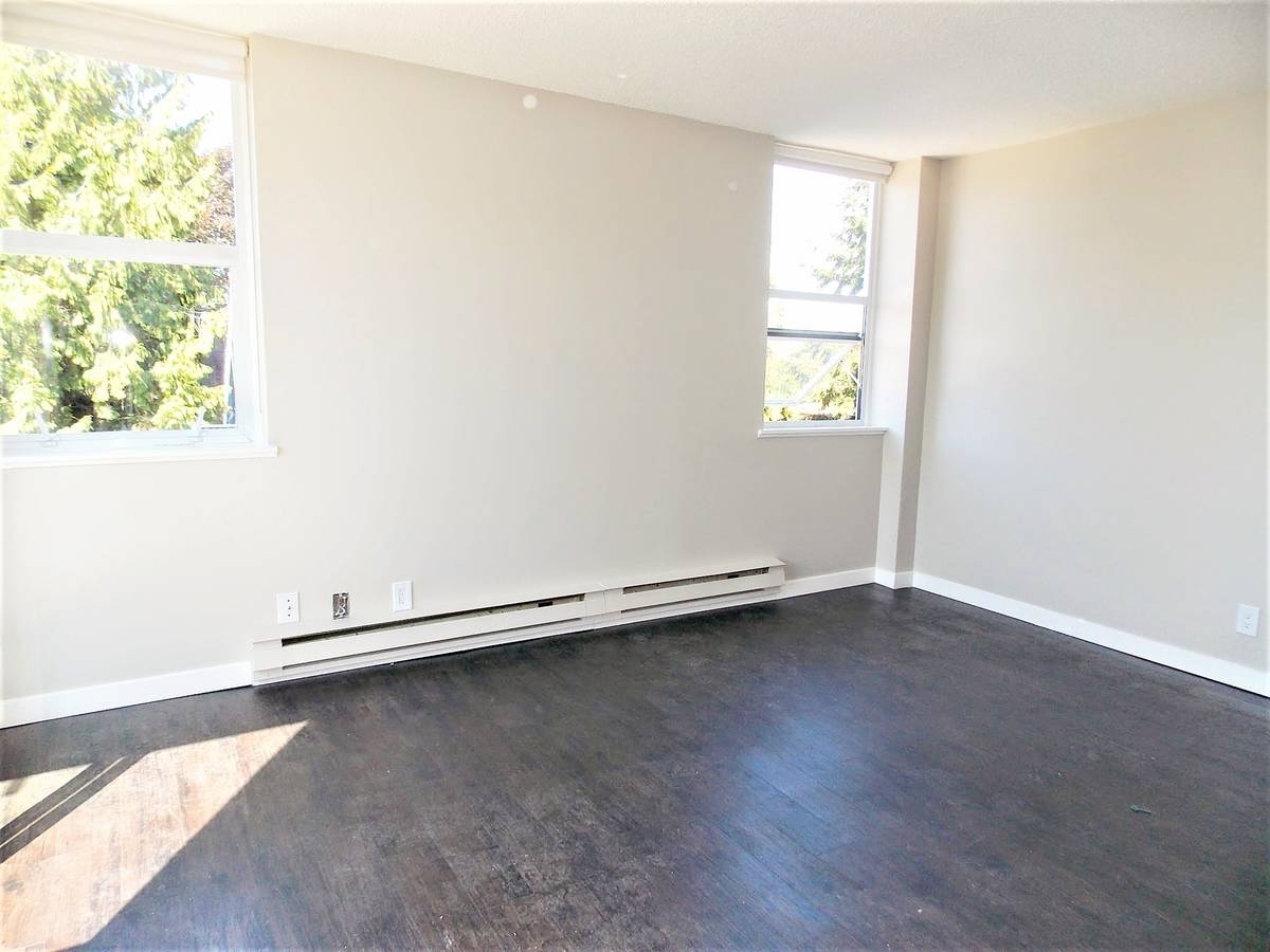 Pet Friendly 1 Bedroom Unit In Mount Pleasant