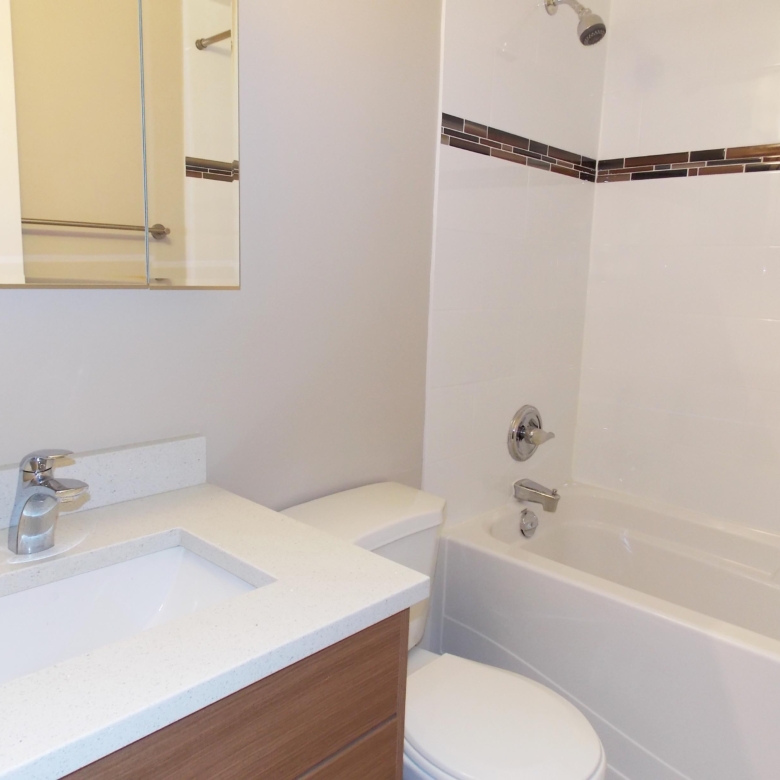  1 Bedroom Pet Friendly Penthouse Unit With Stunning Ocean Views