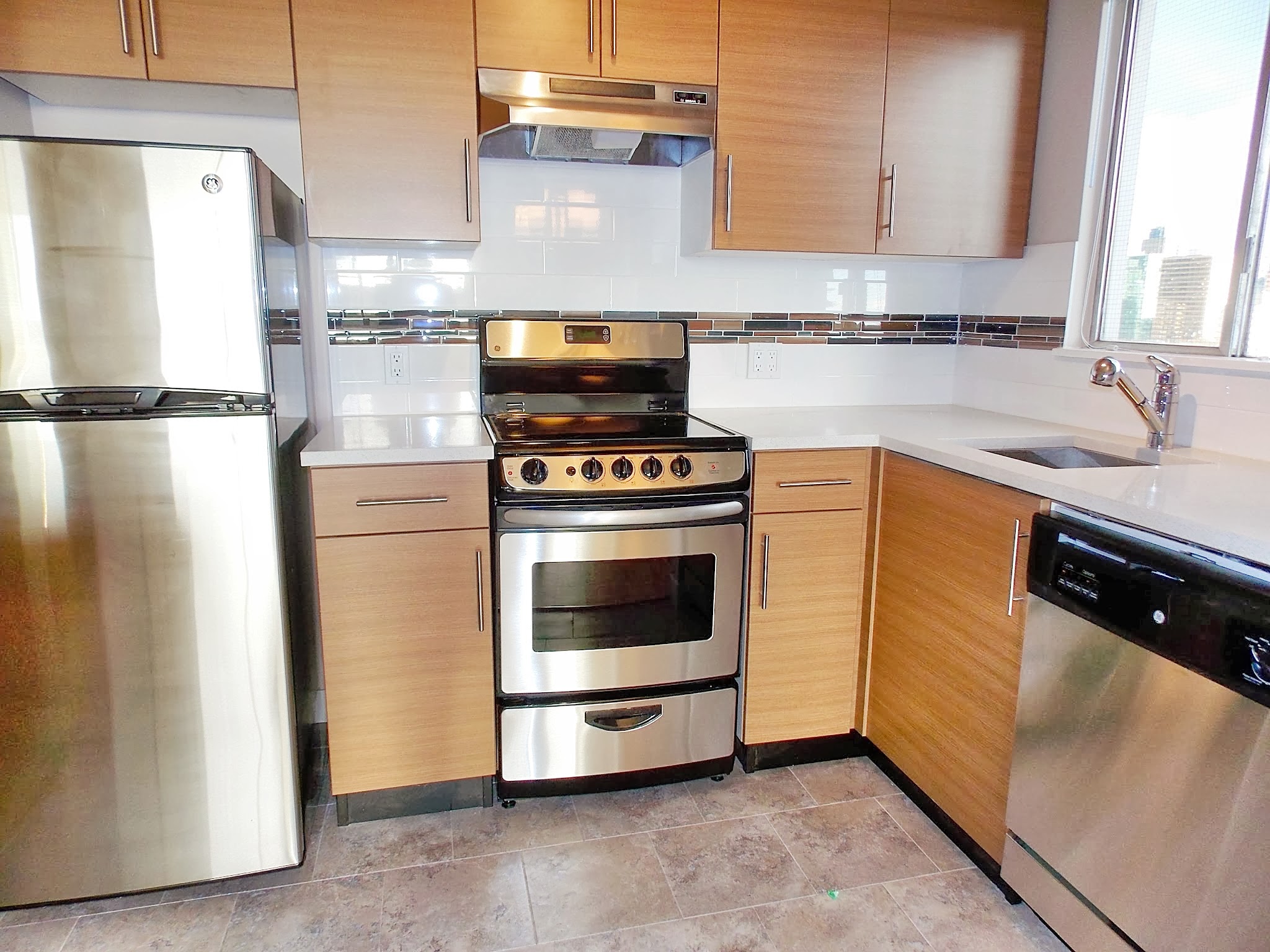  1 Bedroom Pet Friendly Penthouse Unit With Stunning Ocean Views