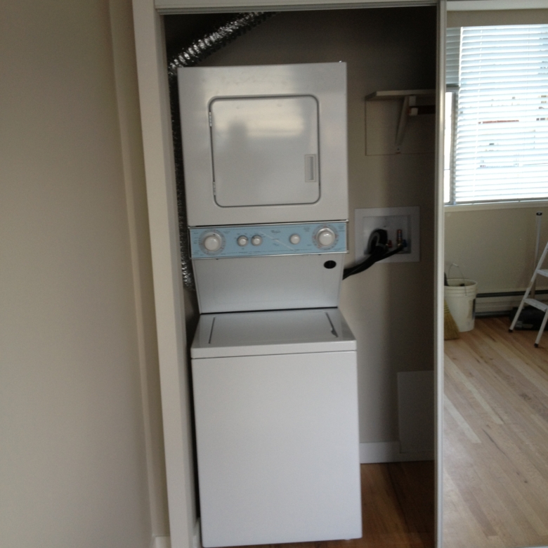  1 Bedroom Pet Friendly Penthouse Unit With Stunning Ocean Views