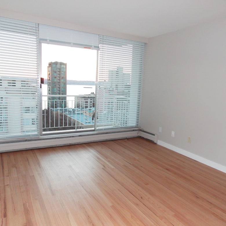  1 Bedroom Pet Friendly Penthouse Unit With Stunning Ocean Views