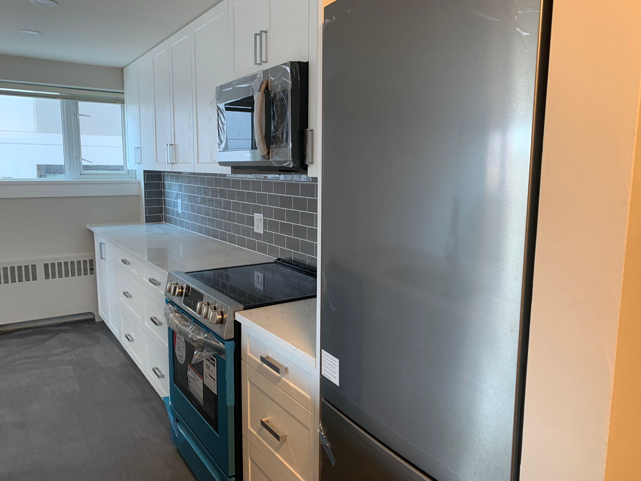 1 Bedroom Pet Friendly 703 sqft Unit With Laundry In The West End