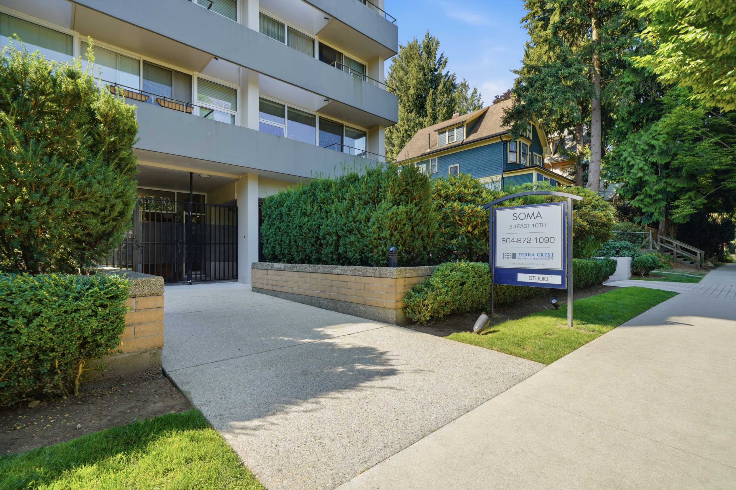 Bright Pet Friendly Studio In Mount Pleasant