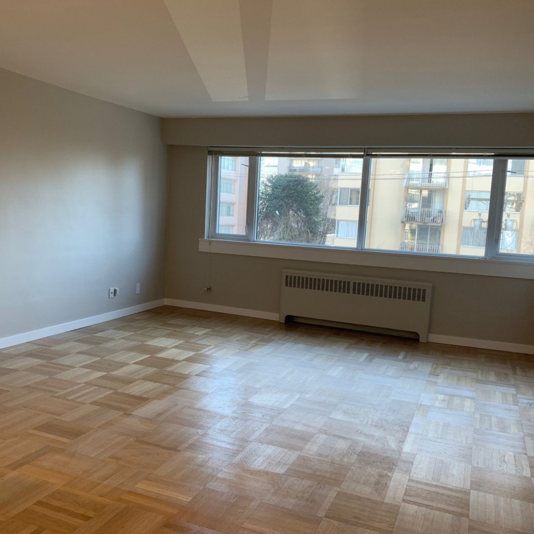 1 Bedroom Pet Friendly 703 sqft Unit With Laundry In The West End