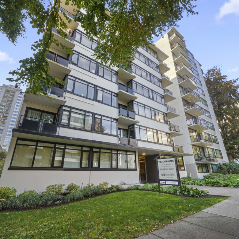 1 Bedroom Pet Friendly 703 sqft Unit With Laundry In The West End