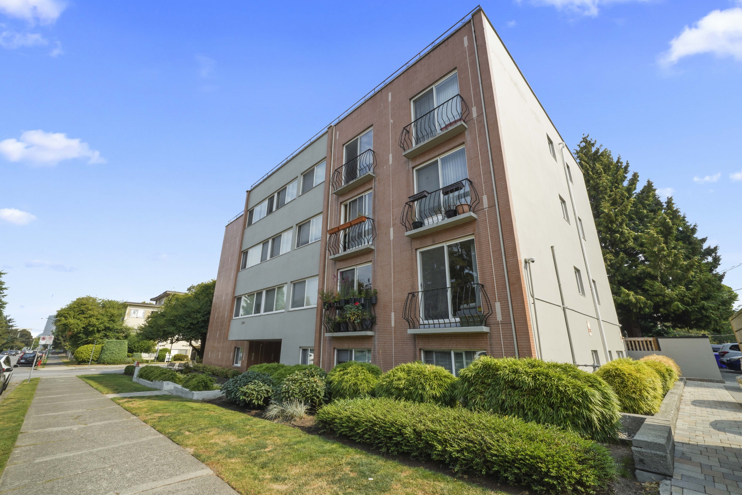 Bright Pet Friendly 1 Bedroom Unit In Fairview